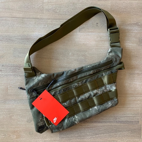 NIKE PRINTED CAMO CROSS BODY WASIT PACK - Picture 5 of 7